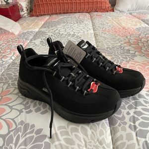 Skechers tennis shoes